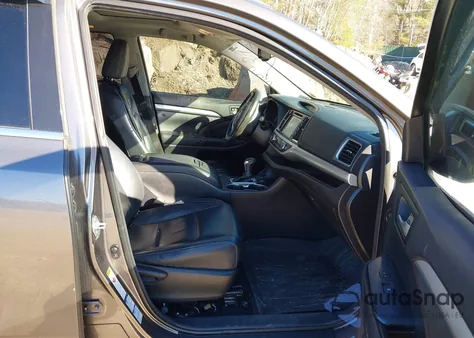 2015 Toyota Highlander Xle V6 from USA, damaged, VIN 5TDJKRFH8FS137824